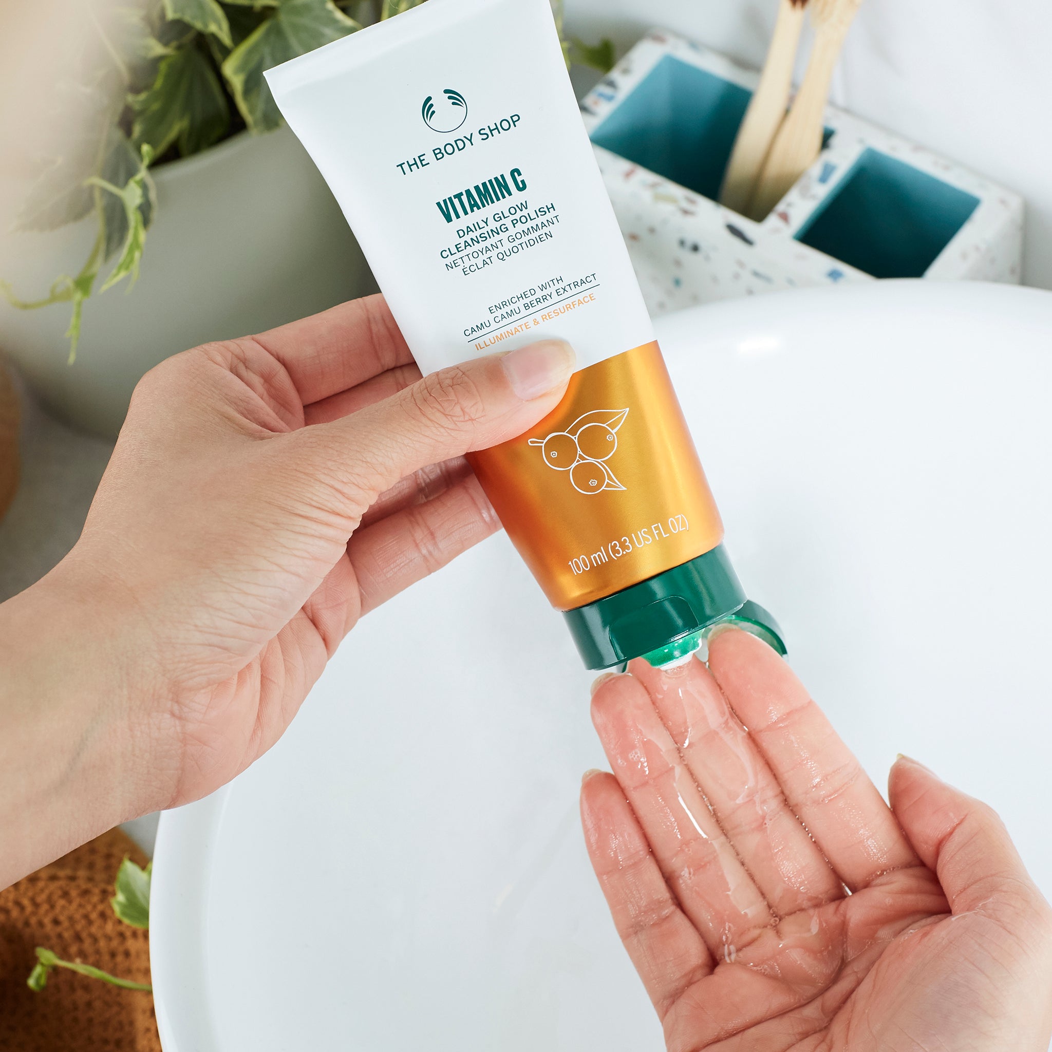 Exfoliators & Peels | Face Scrubs & Liquid Peels – The Body Shop